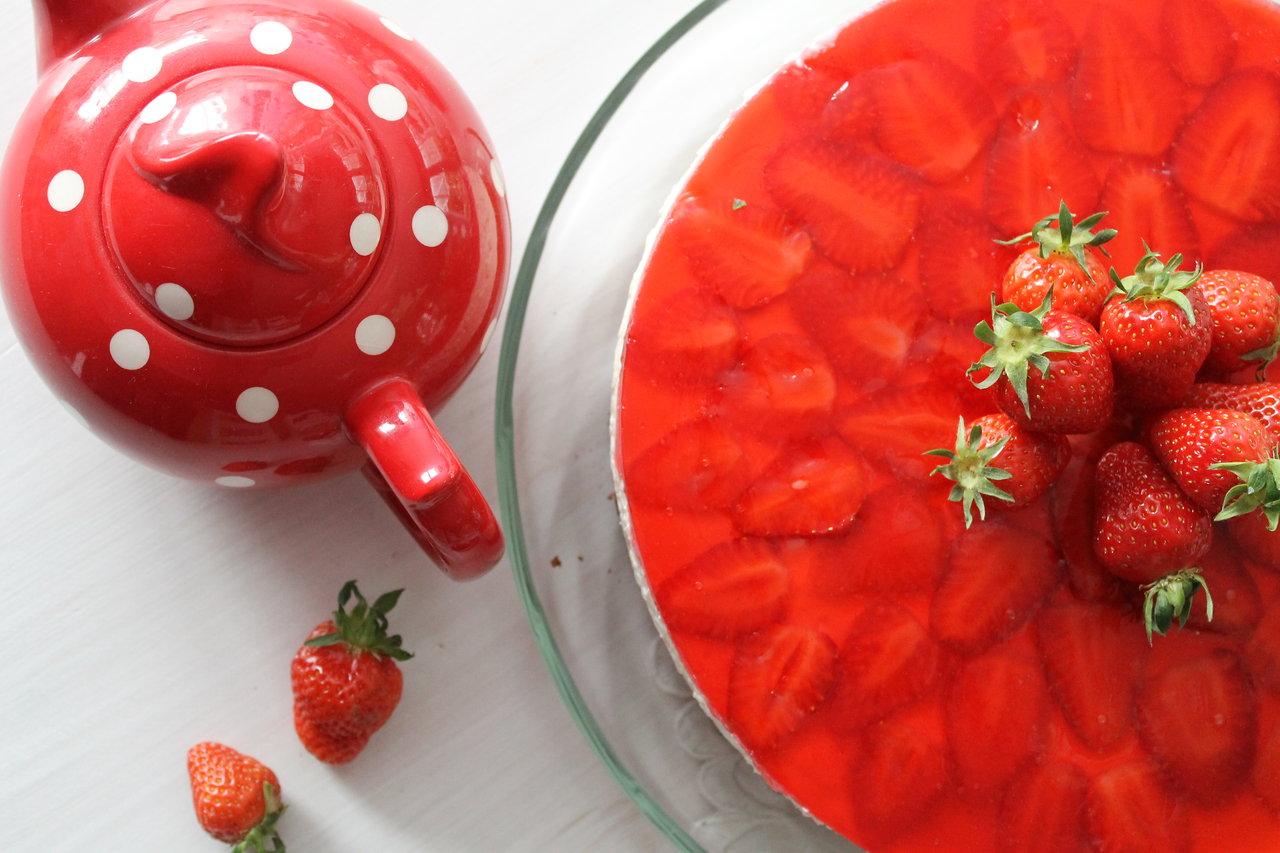 Es wird wieder erdbeerig: Quarktorte mit Erdbeeren | cuplovecake