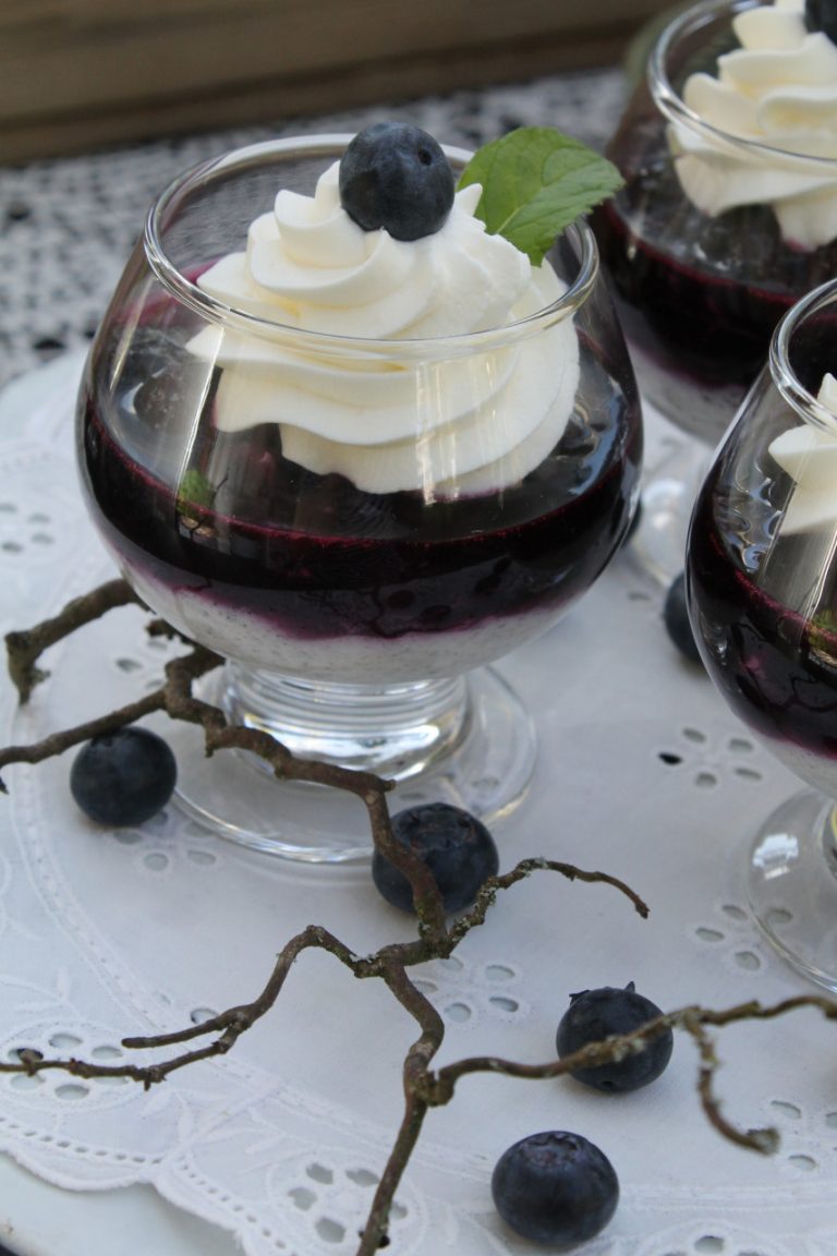 Blaubeer Mascarpone Oreo Dessert Cuplovecake